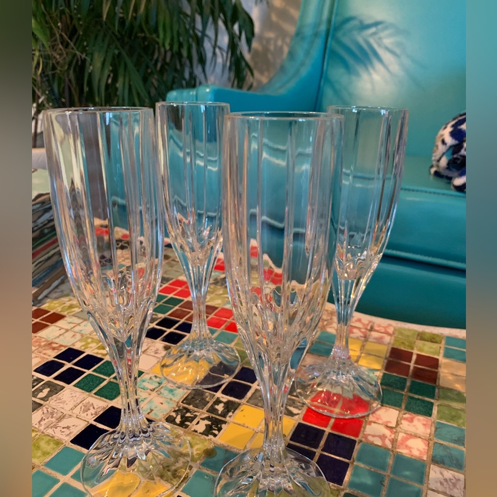 Mikasa Berkeley flute , champagne glasses